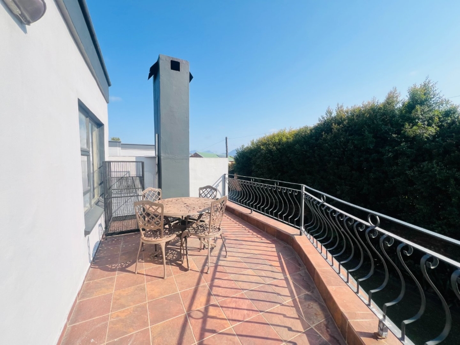 8 Bedroom Property for Sale in Rooi Rivier Rif Western Cape